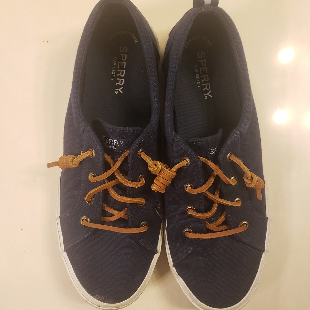 Sperry navy 9 1/2